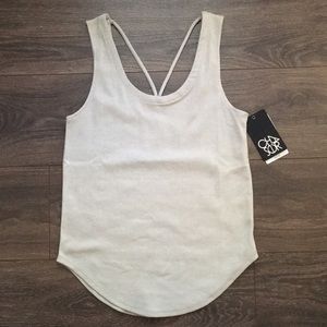 Yogabox tank